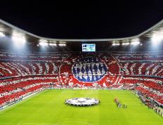 TheShy迎来七赛季高光表现，加拿大队球迷沸腾！